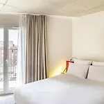 Western 11bauer Paris Saint-ouen فندق