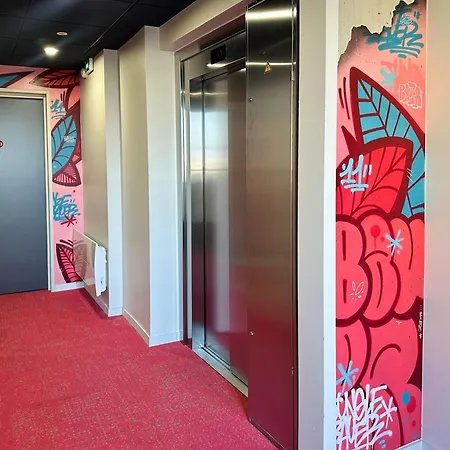 Hotel Western 11bauer Paris Saint-ouen 3*