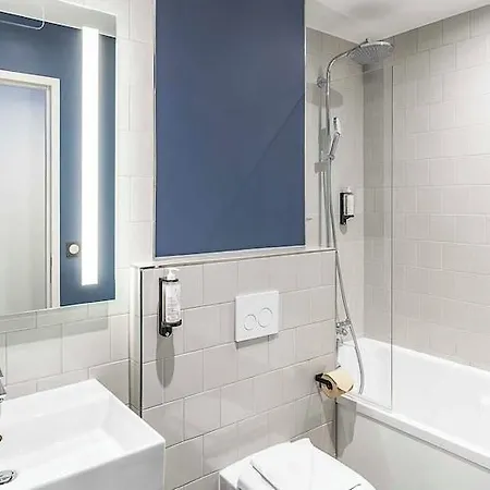 Hotel Western 11bauer Paris Saint-ouen 3*