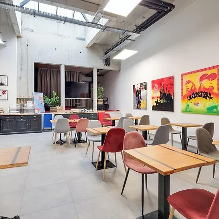 Western 11bauer Paris Saint-ouen Hotel 3*